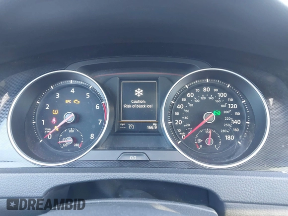 2015 Volkswagen GTI S z VIN 3VW4T7AU6FM014622, wystawiony jako IAAI lot #41838620 z przebiegiem 130 843 mil mil oraz . Historia ofert i sprzedaży dostępna na DreamBid. Obrazek 7.