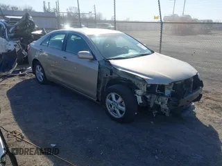 2008 Toyota Camry LE z VIN 4T1BE46K78U748805, wystawiony jako IAAI lot #41644868 z przebiegiem 32 704 mil mil oraz . Historia ofert i sprzedaży dostępna na DreamBid. Obrazek 1.