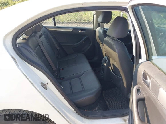 2015 Volkswagen Jetta SE с VIN 3VWD17AJ4FM312923, выставлен на аукционе IAAI как лот 42653648 с пробегом 85 978 миль миль и . История ставок и продаж доступна на DreamBid. Изображение 8.