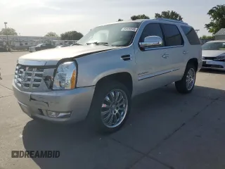 2011 Cadillac Escalade z VIN 1GYS3AEF4BR349870, wystawiony jako Copart lot #54930545 z przebiegiem 141 363 mil mil oraz Szkoda całkowita • Salvage title. Historia ofert i sprzedaży dostępna na DreamBid. Obrazek 1.