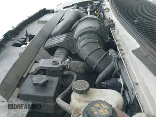 2010 Ford Econoline Cargo Commercial z VIN 1FTNE2EW3ADA33729, wystawiony jako IAAI lot #43037219 z przebiegiem 273 269 mil mil oraz . Historia ofert i sprzedaży dostępna na DreamBid. Obrazek 19.