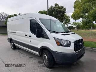 2018 Ford Transit z VIN 1FTYR2CM6JKB24072, wystawiony jako Copart lot #59945175 z przebiegiem 63 183 mil mil oraz Czysty tytuł • Clean title. Historia ofert i sprzedaży dostępna na DreamBid. Obrazek 1.