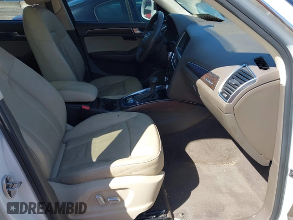 2016 Audi Q5 Premium Plus z VIN WA1L2AFP3GA012983, wystawiony jako IAAI lot #41771046 z przebiegiem 129 581 mil mil oraz . Historia ofert i sprzedaży dostępna na DreamBid. Obrazek 5.