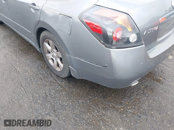 2009 Nissan Altima 2.5 z VIN 1N4AL21E09N492438, wystawiony jako IAAI lot #42267476 z przebiegiem 142 530 mil mil oraz . Historia ofert i sprzedaży dostępna na DreamBid. Obrazek 6.