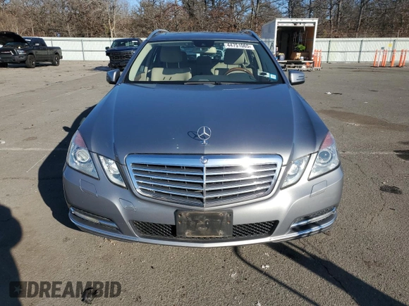 2011 Mercedes-Benz E 350 Luxury with VIN WDDHH8HB7BA496675, listed as a Copart auction lot 44751065 with 118,318 mi miles and Salvage Title. Bid and sale history available at DreamBid. Image 5.