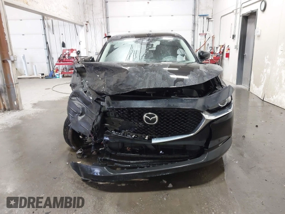 2024 Mazda CX-30 2.5 S with VIN 3MVDMBAM0RM721141, listed as a IAAI auction lot 40984709 with 870 mi miles. Bid and sale history available at carsss.com. Image 12.