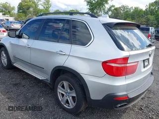 2010 BMW X5 z VIN 5UXFE8C58AL312356, wystawiony jako IAAI lot #42305125 z przebiegiem 219 000 mil mil oraz . Historia ofert i sprzedaży dostępna na DreamBid. Obrazek 3.