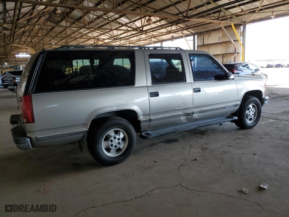 1999 Chevrolet Suburban with VIN 3GNFK16R3XG217135, listed as a Copart auction lot 52558125 with 200,002 mi miles and Clean Title. Bid and sale history available at carsss.com. Image 3.