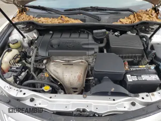 2010 Toyota Camry z VIN 4T1BF3EK2AU103008, wystawiony jako Copart lot #85611864 z przebiegiem 97 116 mil mil oraz Szkoda całkowita • Salvage title. Historia ofert i sprzedaży dostępna na DreamBid. Obrazek 12.