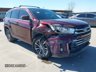 2018 Toyota Highlander SE z VIN 5TDJZRFH6JS886819, wystawiony jako IAAI lot #41853730 z przebiegiem 72 521 mil mil oraz . Historia ofert i sprzedaży dostępna na DreamBid. Obrazek 1.