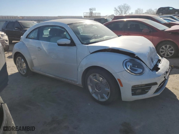 2018 Volkswagen Beetle SE with VIN 3VWJD7AT9JM728177, listed as a Copart auction lot 42438515 with 0 mi miles and Salvage Title. Bid and sale history available at carsss.com. Image 4.