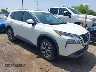 2023 Nissan Rogue SV z VIN 5N1BT3BA5PC856048, wystawiony jako IAAI lot #41921105 z przebiegiem 17 573 mil mil oraz . Historia ofert i sprzedaży dostępna na DreamBid. Obrazek 1.