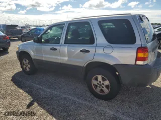 2007 Ford Escape XLS with VIN 1FMCU02Z07KB36040, listed as a Copart auction lot 74043354 with 0 mi miles and Salvage Title. Bid and sale history available at carsss.com. Image 2.