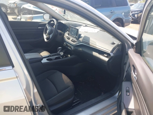 2024 Nissan Altima SV with VIN 1N4BL4DV4RN311594, listed as a IAAI auction lot 42544589 with 42,469 mi miles and . Bid and sale history available at DreamBid. Image 5.