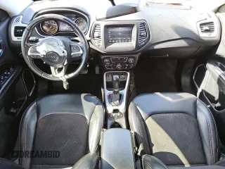 2020 Jeep Compass Latitude with VIN 3C4NJCBB9LT199009, listed as a Copart auction lot 43608995 with 77,107 mi miles and Clean Title. Bid and sale history available at carsss.com. Image 8.