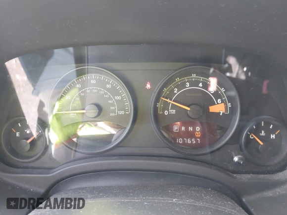 2014 Jeep Patriot Latitude with VIN 1C4NJRFB1ED846282, listed as a IAAI auction lot 41912886 with 107,657 mi miles. Bid and sale history available at carsss.com. Image 7.