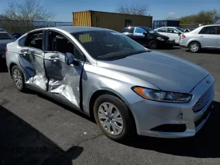 2013 Ford Fusion S with VIN 3FA6P0G77DR215850, listed as a Copart auction lot 52010685 with 115,044 mi miles and Salvage Title. Bid and sale history available at carsss.com. Image 4.