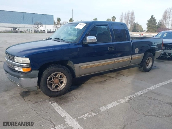 2001 Chevrolet Silverado 1500 LS with VIN 2GCEC19V811360625, listed as a IAAI auction lot 41733223 with 275,968 mi miles. Bid and sale history available at carsss.com. Image 2.