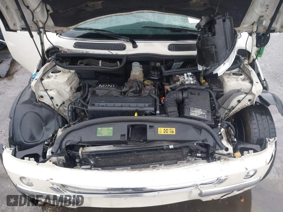 2004 MINI Hardtop with VIN WMWRC33434TJ60941, listed as a IAAI auction lot 39078161 with 143,107 mi miles and . Bid and sale history available at DreamBid. Image 10.
