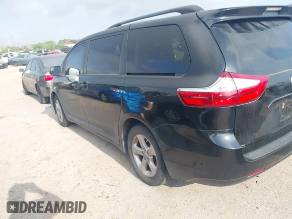 2017 Toyota Sienna LE Auto Access Seat with VIN 5TDKZ3DC7HS827068, listed as a IAAI auction lot 42088371 with 114,630 mi miles. Bid and sale history available at carsss.com. Image 3.