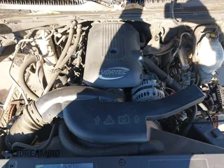 2004 Chevrolet Suburban Z71 with VIN 3GNFK16T34G158501, listed as a IAAI auction lot 40983927 with 1 mi miles. Bid and sale history available at carsss.com. Image 10.