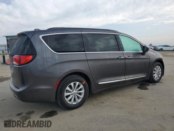 2017 Chrysler Pacifica Touring L with VIN 2C4RC1BG4HR593152, listed as a Copart auction lot 87869615 with 83,292 mi miles and Salvage Title. Bid and sale history available at DreamBid. Image 3.