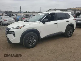 2024 Nissan Rogue S z VIN 5N1BT3AB1RC755988, wystawiony jako Copart lot #49148215 z przebiegiem 6 510 mil mil oraz Szkoda całkowita • Salvage title. Historia ofert i sprzedaży dostępna na DreamBid. Obrazek 1.