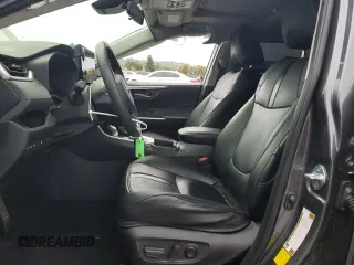 2025 Toyota RAV4 Hybrid XLE Premium z VIN JTMB6RFV0SD152726, wystawiony jako Copart lot #59849005 z przebiegiem 21 115 mil mil oraz Szkoda całkowita • Salvage title. Historia ofert i sprzedaży dostępna na DreamBid. Obrazek 7.