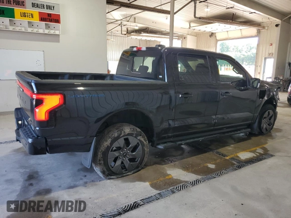 2023 Ford F-150 Lightning Pro z VIN 1FTVW1EV0PWG06971, wystawiony jako Copart lot #61850635 z przebiegiem 32 388 mil mil oraz Szkoda całkowita • Salvage title. Historia ofert i sprzedaży dostępna na DreamBid. Obrazek 3.