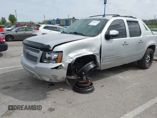 2011 Chevrolet Avalanche LTZ with VIN 3GNTKGE36BG337863, listed as a IAAI auction lot 42026377 with 207,116 mi miles and . Bid and sale history available at DreamBid. Image 18.