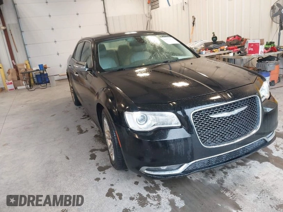2015 Chrysler 300 300C with VIN 2C3CCAEG6FH779641, listed as a IAAI auction lot 41971178 with 158,354 mi miles. Bid and sale history available at carsss.com. Image 1.