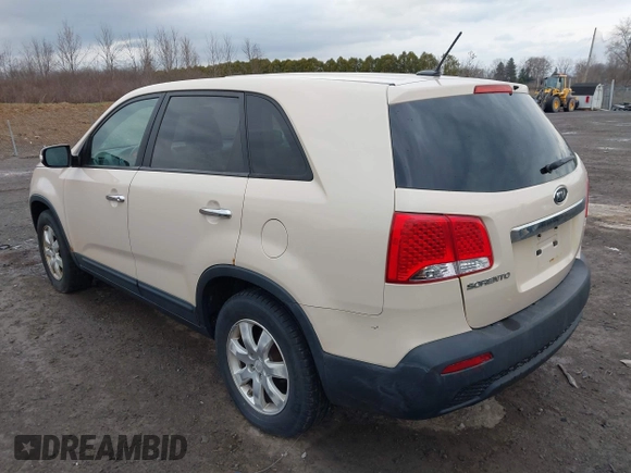 2011 Kia Sorento LX with VIN 5XYKT3A11BG048614, listed as a IAAI auction lot 41866733 with 221,612 mi miles. Bid and sale history available at carsss.com. Image 3.