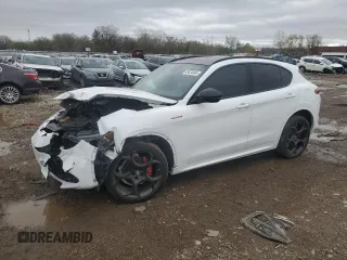 2022 Alfa Romeo Stelvio Veloce z VIN ZASPAKBN1N7D49271, wystawiony jako Copart lot #49424695 z przebiegiem Nie podano mil oraz Szkoda całkowita • Salvage title. Historia ofert i sprzedaży dostępna na DreamBid. Obrazek 1.