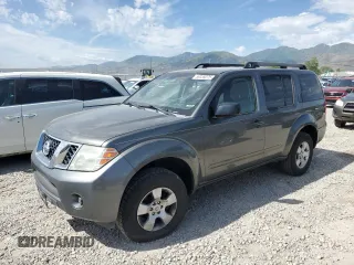 2008 Nissan Pathfinder S z VIN 5N1AR18BX8C641278, wystawiony jako Copart lot #59339275 z przebiegiem 268 467 mil mil oraz Czysty tytuł • Clean title. Historia ofert i sprzedaży dostępna na DreamBid. Obrazek 1.