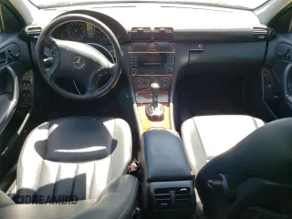 2007 Mercedes-Benz C 280 Luxury with VIN WDBRF92H97F921605, listed as a Copart auction lot 54670135 with 144,373 mi miles and Salvage title. Bid and sale history available at DreamBid. Image 8.