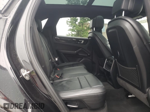 2019 Porsche Cayenne с VIN WP1AA2AY9KDA02096, выставлен на аукционе Copart как лот 60533355 с пробегом 45 955 миль миль и На запчасти • Non repairable. История ставок и продаж доступна на DreamBid. Изображение 10.