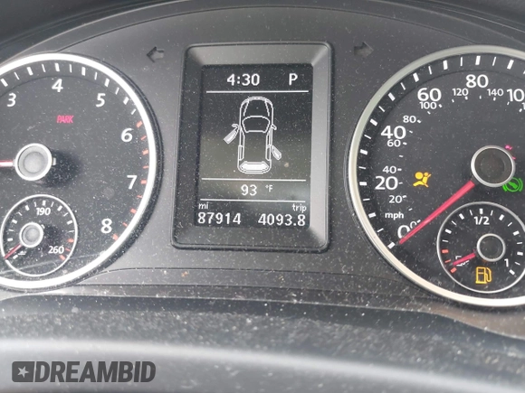 2017 Volkswagen Tiguan S z VIN WVGAV7AX2HK051022, wystawiony jako IAAI lot #42214161 z przebiegiem 87 914 mil mil oraz . Historia ofert i sprzedaży dostępna na DreamBid. Obrazek 15.