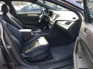 2019 Hyundai Sonata Sport with VIN 5NPE34AF3KH820828, listed as a IAAI auction lot 41015372 with 32,782 mi miles. Bid and sale history available at carsss.com. Image 5.