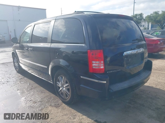 2010 Chrysler Town & Country Touring z VIN 2A4RR5D11AR281580, wystawiony jako IAAI lot #42149338 z przebiegiem 184 285 mil mil oraz . Historia ofert i sprzedaży dostępna na DreamBid. Obrazek 3.