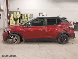 2018 Nissan Kicks SR with VIN 3N1CP5CU7JL528422, listed as a IAAI auction lot 41880440 with 107,182 mi miles. Bid and sale history available at carsss.com. Image 14.