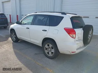 2007 Toyota RAV4 with VIN JTMZD33V275077177, listed as a IAAI auction lot 41828821 with 165,128 mi miles. Bid and sale history available at carsss.com. Image 3.