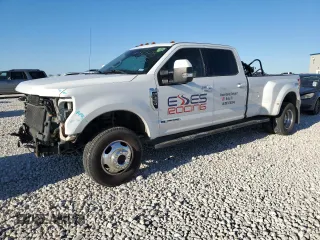 2017 Ford F-350 Lariat z VIN 1FT8W3DTXHEC61724, wystawiony jako Copart lot #47781105 z przebiegiem 174 509 mil mil oraz Szkoda całkowita • Salvage title. Historia ofert i sprzedaży dostępna na DreamBid. Obrazek 1.