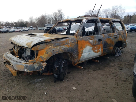 2000 Toyota 4Runner SR5 with VIN JT3HN86R6Y0319735, listed as a Copart auction lot 50328365 with 0 mi miles and Non Repairable. Bid and sale history available at carsss.com. Image 1.