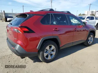 2023 Toyota RAV4 XLE z VIN JTMW1RFV0PD100231, wystawiony jako Copart lot #64131415 z przebiegiem 8 452 mil mil oraz Szkoda całkowita • Salvage title. Historia ofert i sprzedaży dostępna na DreamBid. Obrazek 3.