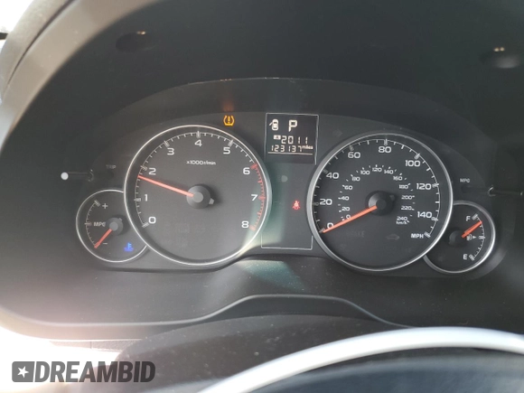 2013 Subaru Outback Premium z VIN 4S4BRBCC3D3260117, wystawiony jako Copart lot #52521525 z przebiegiem 123 137 mil mil oraz Szkoda całkowita • Salvage title. Historia ofert i sprzedaży dostępna na DreamBid. Obrazek 9.