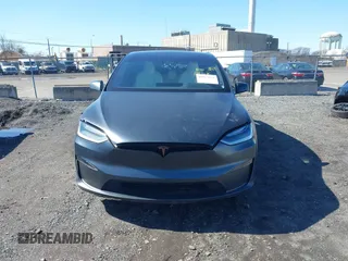 2022 Tesla Model X with VIN 7SAXCDE52NF345835, listed as a IAAI auction lot 41823522 with 24,401 mi miles and . Bid and sale history available at DreamBid. Image 11.