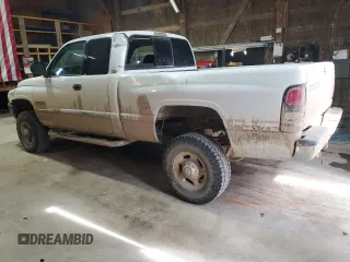 2002 Dodge 2500 z VIN 3B7KF236X2M256911, wystawiony jako Copart lot #51001775 z przebiegiem 208 199 mil mil oraz Tytuł czysty. Historia ofert i sprzedaży dostępna na DreamBid. Obrazek 2.