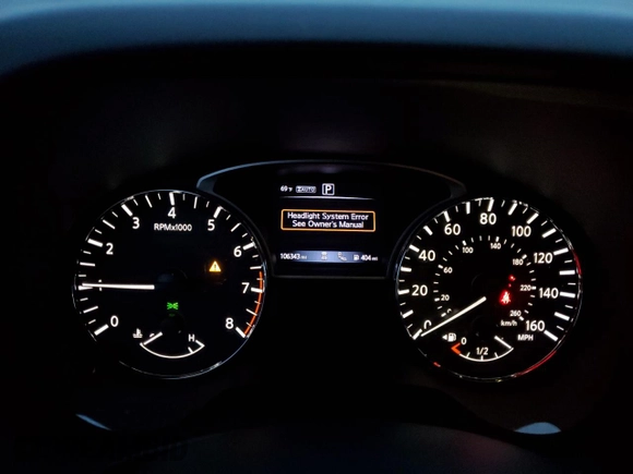 2018 Nissan Pathfinder Platinum with VIN 5N1DR2MMXJC616722, listed as a Copart auction lot 79329804 with 106,343 mi miles and Salvage title. Bid and sale history available at DreamBid. Image 9.