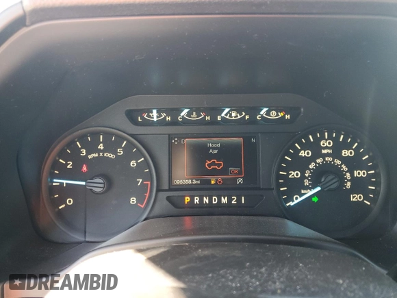 2018 Ford F-150 XL z VIN 1FTMF1CB7JFA35510, wystawiony jako Copart lot #49878075 z przebiegiem 95 358 mil mil oraz Czysty tytuł • Clean title. Historia ofert i sprzedaży dostępna na DreamBid. Obrazek 9.