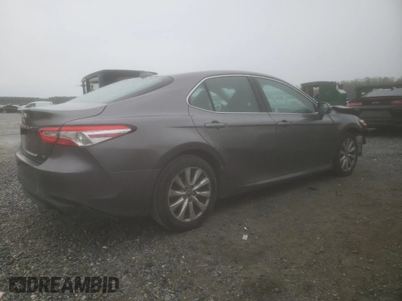 2020 Toyota Camry LE with VIN 4T1C11AK9LU923604, listed as a Copart auction lot 49760925 with 172,995 mi miles and Salvage Title. Bid and sale history available at DreamBid. Image 3.